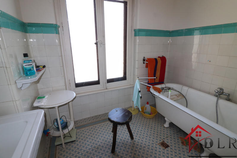 Maison - 200 m² - 7 pièces