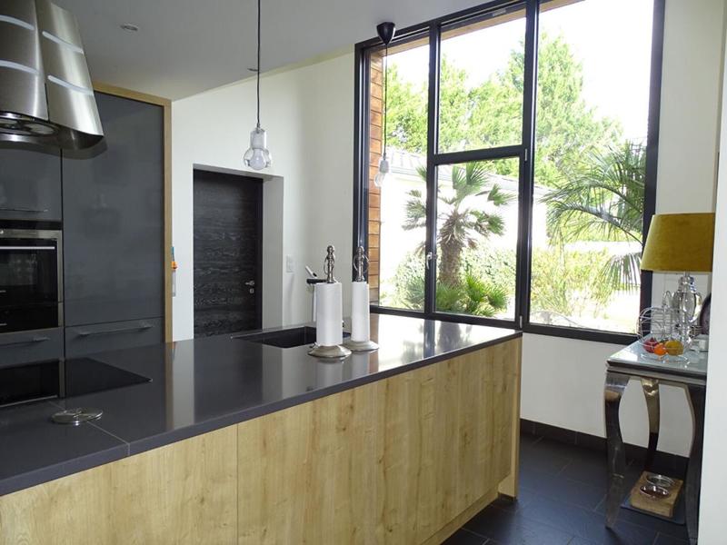 Maison - 243 m² - 8 pièces