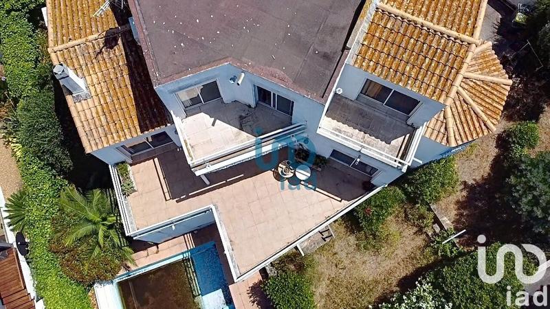 Maison de maîtres - 200 m² - 6 pièces