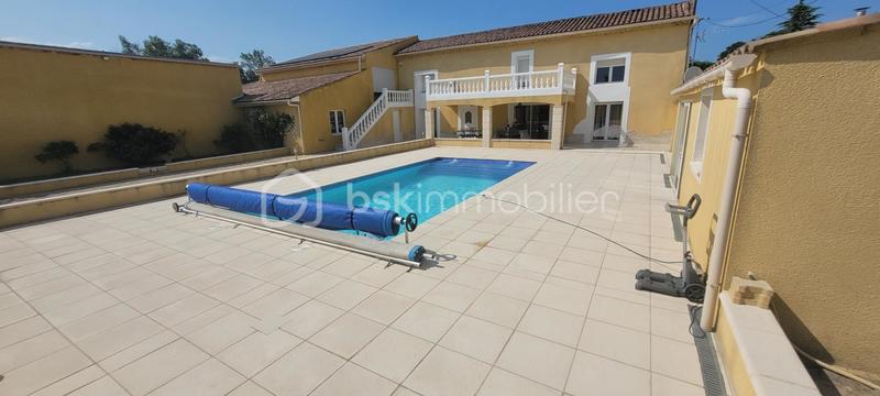 Villa - 200 m² - 8 pièces