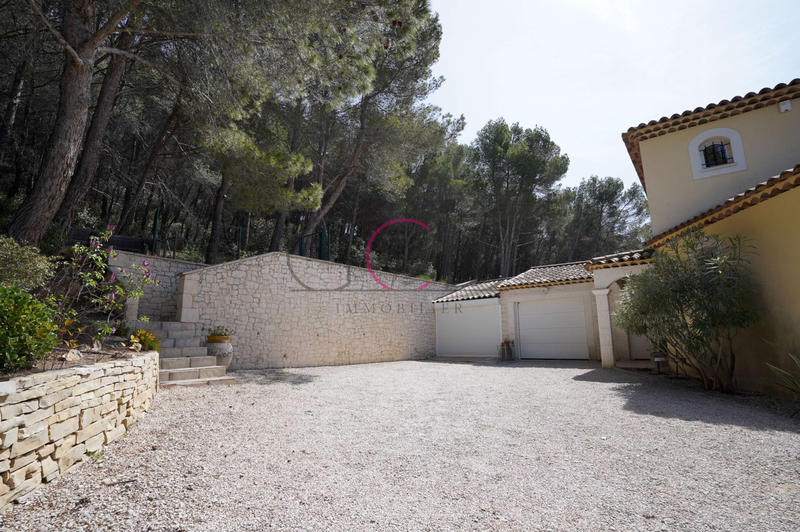 Maison - 170 m² - 5 pièces