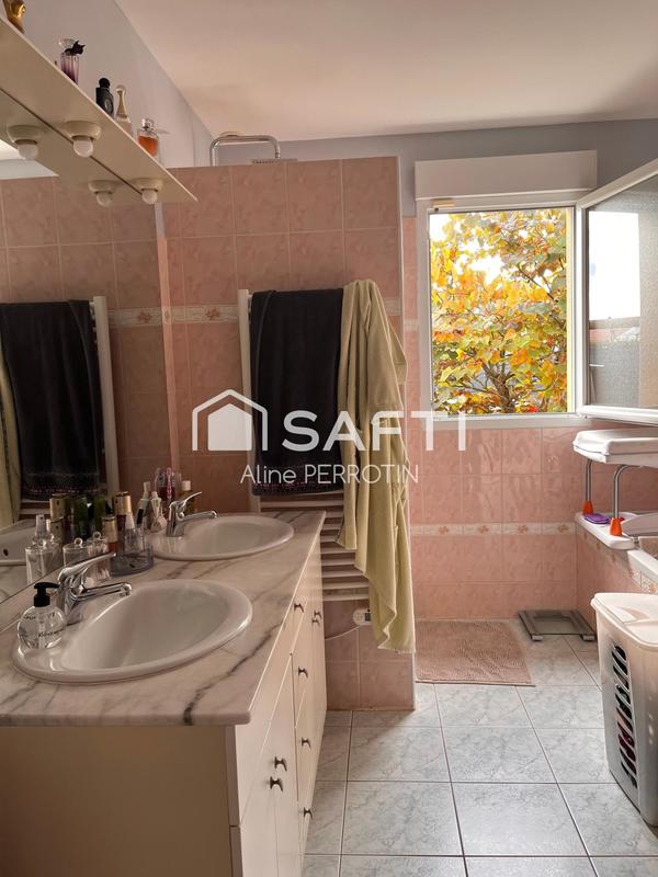 Maison - 130 m² - 6 pièces