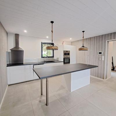 Maison - 90 m² - 4 pièces