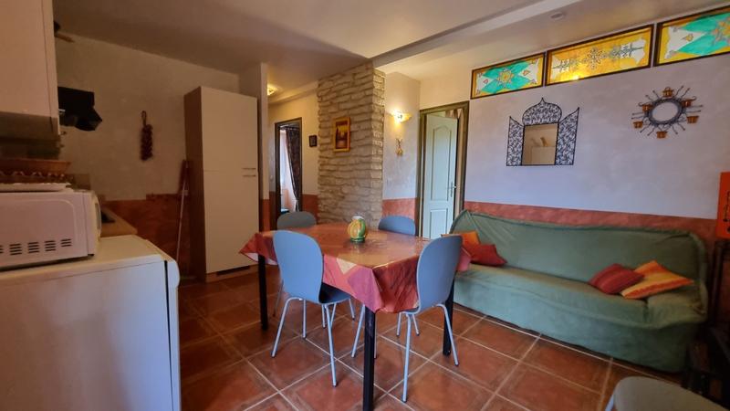 Maison - 330 m² - 16 pièces