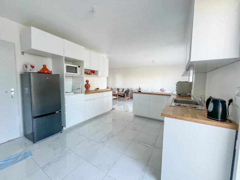 Maison - 110 m² - 8 pièces