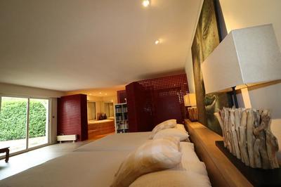 Maison - 260 m² - 7 pièces