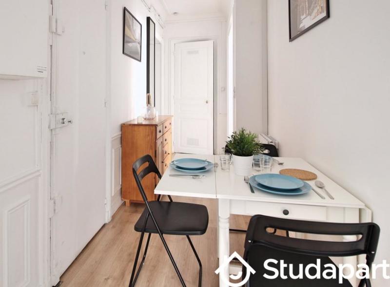 Chambre - 15 m² - 1 pièce