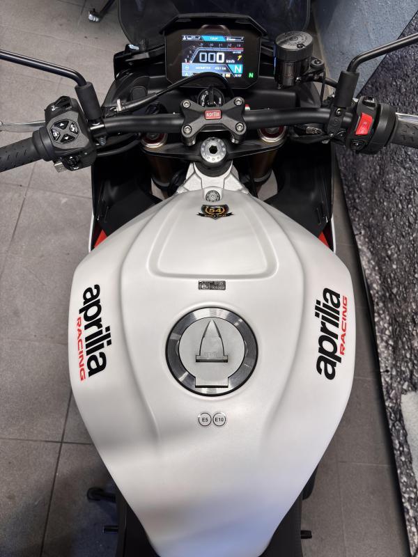 Aprilia Tuono V4 1100