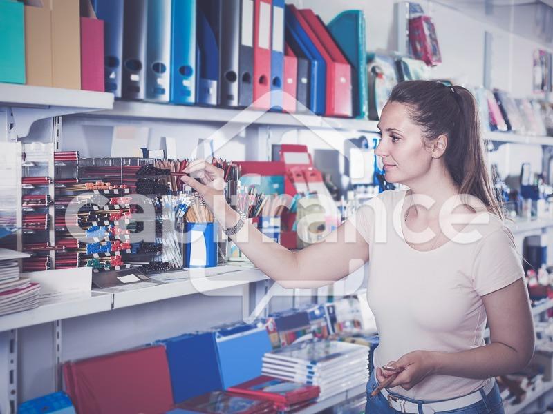 Local commercial - 657 m² - 1 pièce