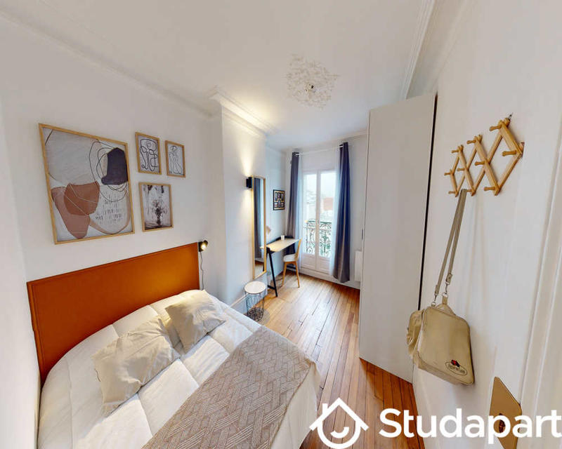 Chambre - 75 m² - 1 pièce