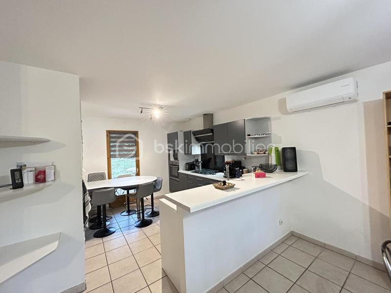 Maison traditionnelle - 140 m² - 7 pièces