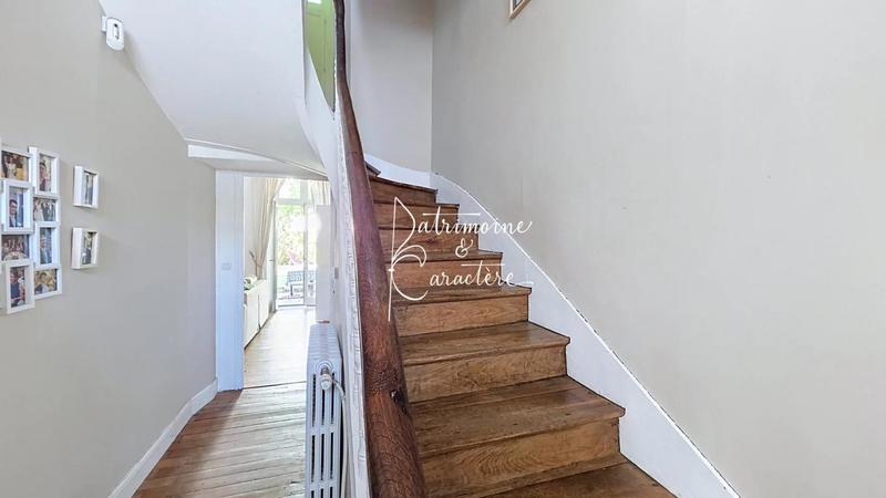 Maison de ville - 235 m² - 10 pièces