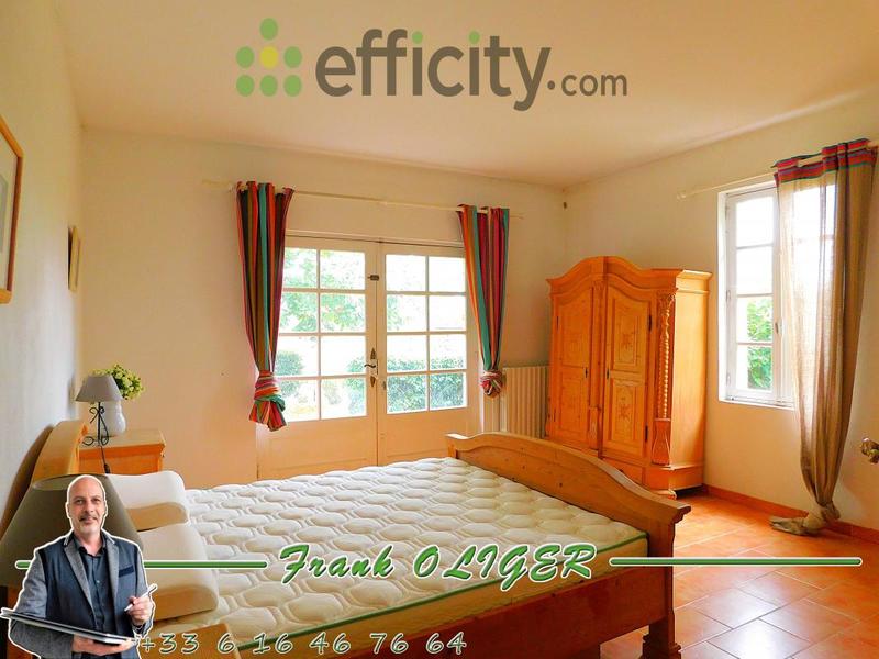 Maison - 280 m² - 11 pièces