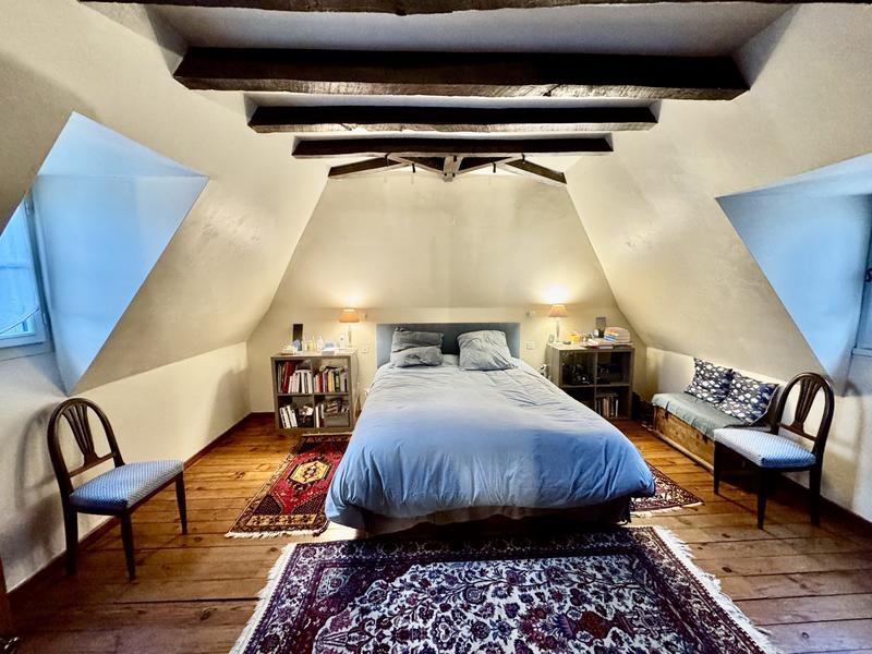 Maison - 218 m² - 7 pièces