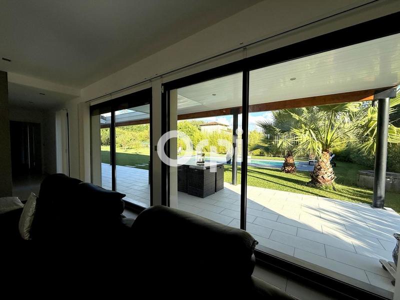 Maison - 290 m² - 5 pièces