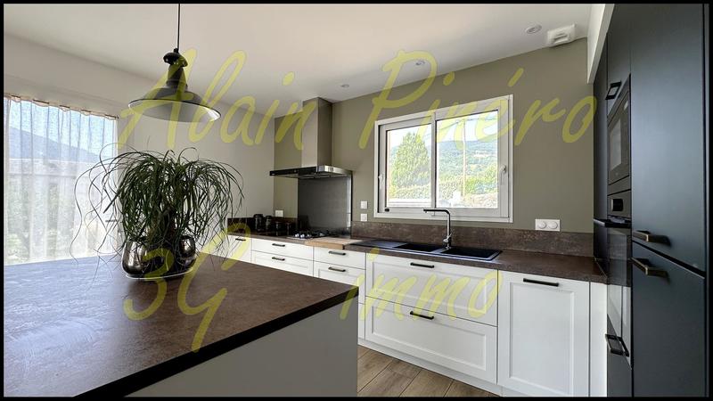 Villa - 93 m² - 3 pièces