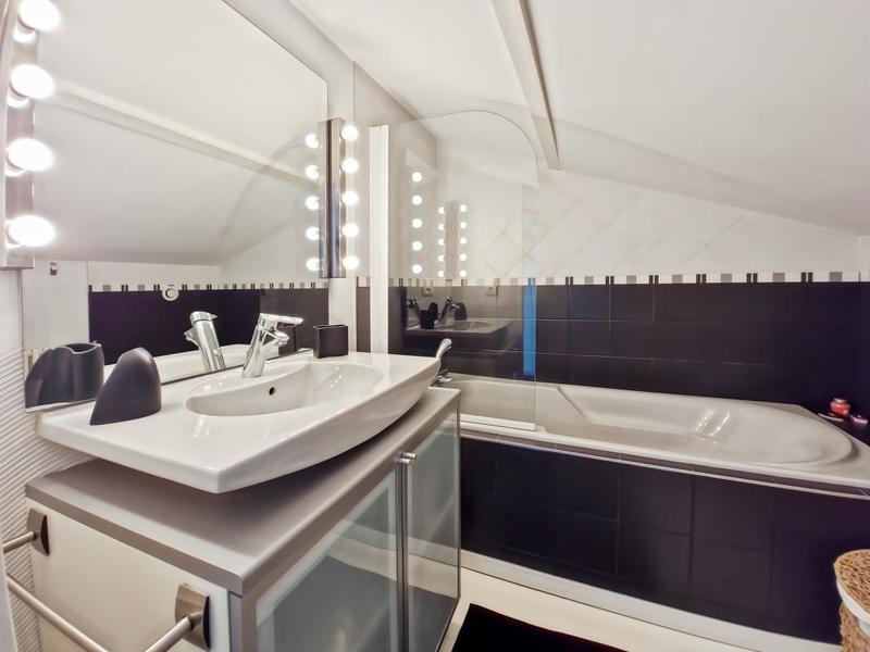 Maison - 217 m² - 5 pièces