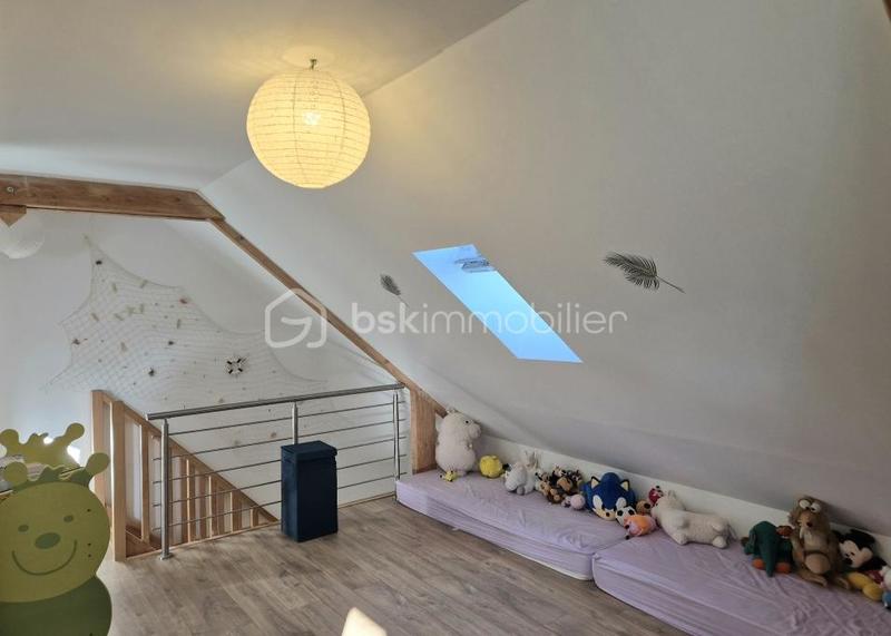 Maison traditionnelle - 122 m² - 6 pièces