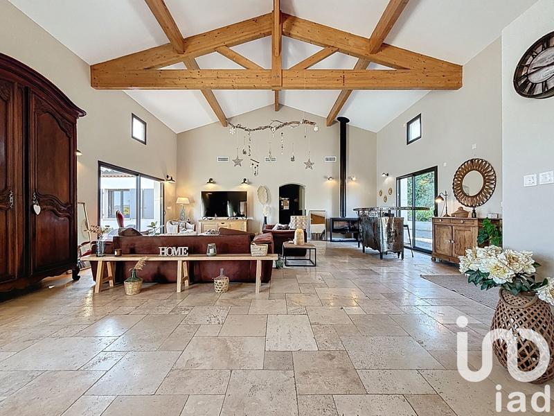 Maison - 322 m² - 14 pièces