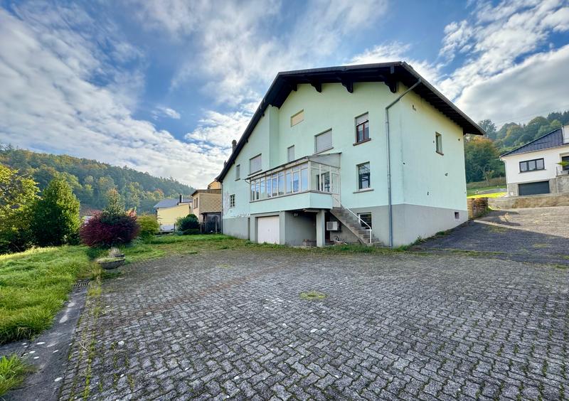 Maison - 182 m² - 9 pièces