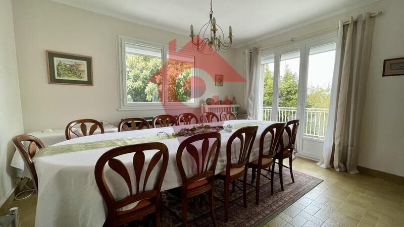 Pavillon - 158 m² - 8 pièces