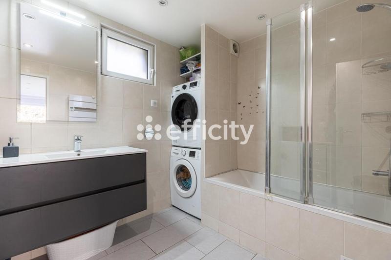 Maison - 87 m² - 4 pièces