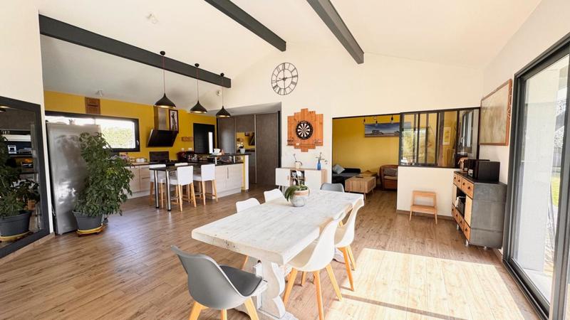 Villa - 140 m² - 6 pièces