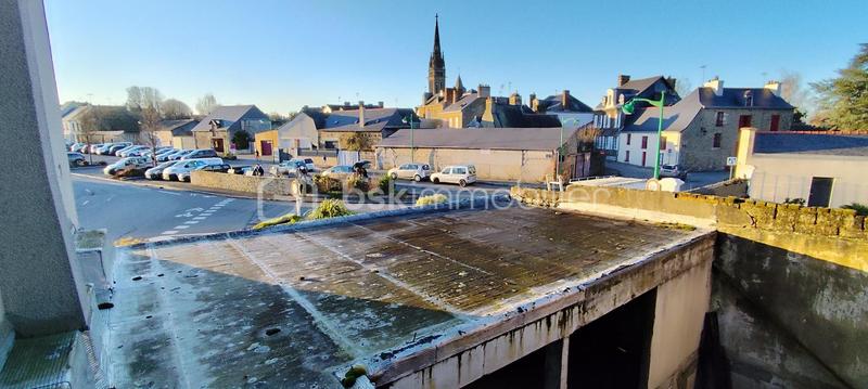 Maison - 260 m² - 12 pièces