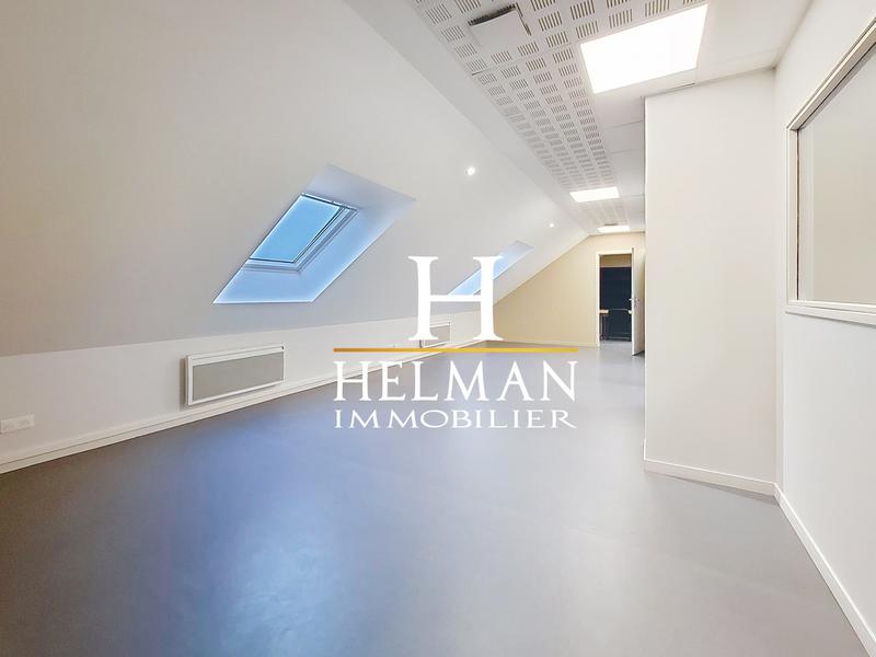 Bureau - 331 m² - 14 pièces