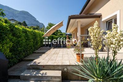 Maison - 175 m² - 6 pièces