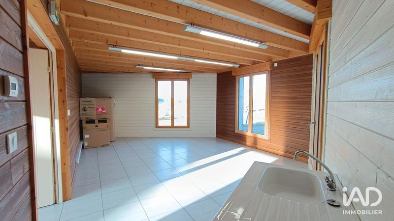 Local commercial - 2 460 m²