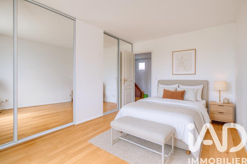 Maison - 182 m² - 8 pièces