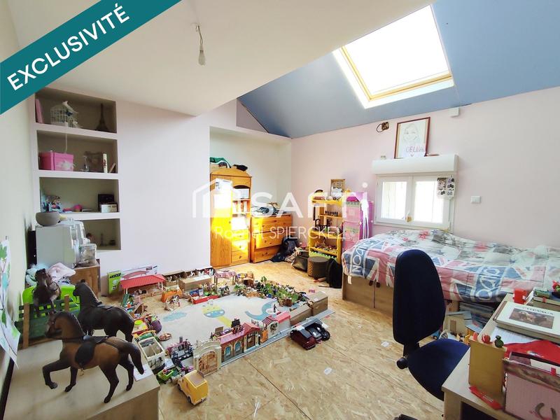 Maison - 221 m² - 8 pièces