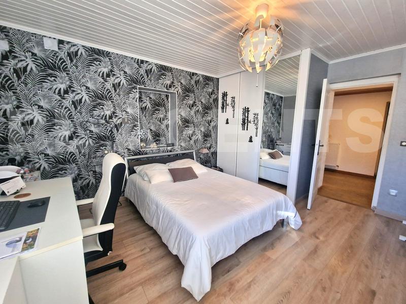 Maison - 171 m² - 6 pièces