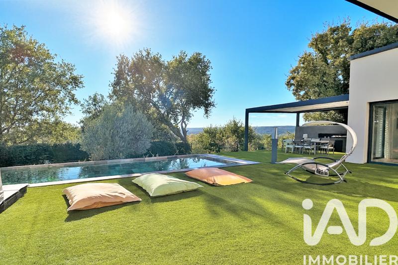 Maison - 207 m² - 6 pièces