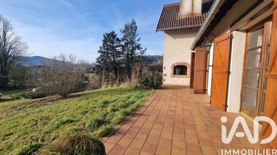 Maison - 220 m² - 7 pièces