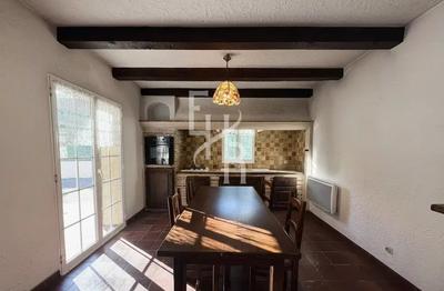 Appartement - 222 m² - 5 pièces