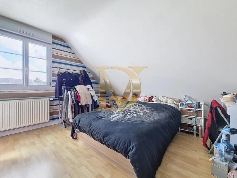 Propriété - 245 m² - 11 pièces