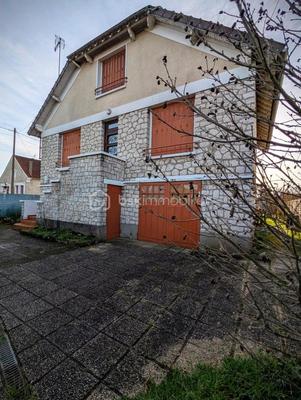 Maison - 96 m² - 4 pièces