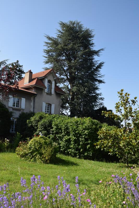 Propriété - 308 m² - 13 pièces