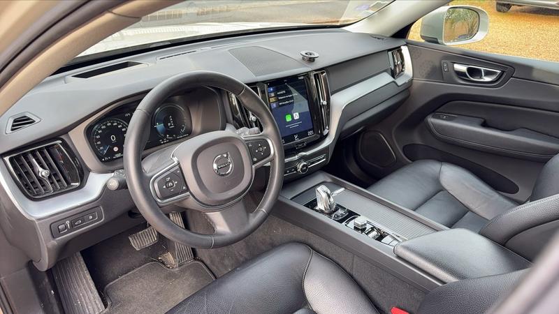 Volvo Xc60 2.0 T8 390 Hybrid Awd Geartronic8 Momentum Business