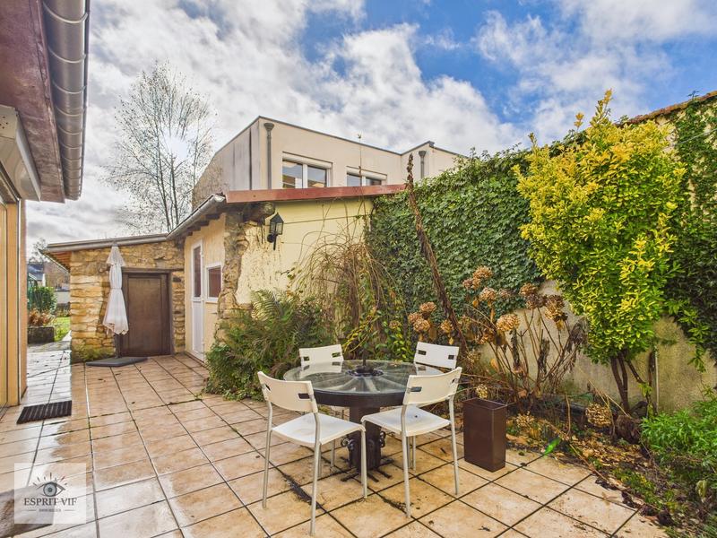 Maison - 138 m² - 6 pièces