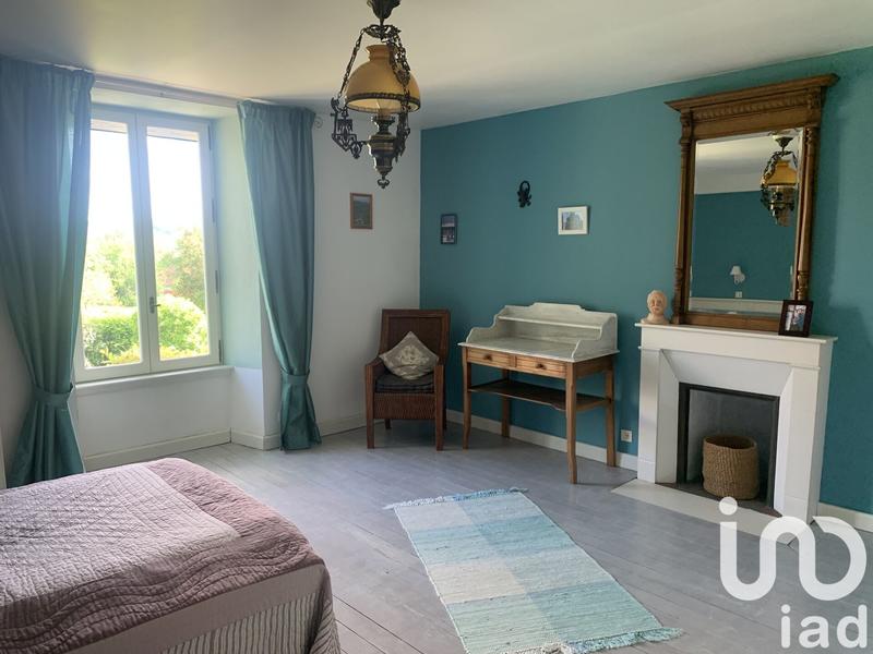 Maison - 211 m² - 7 pièces