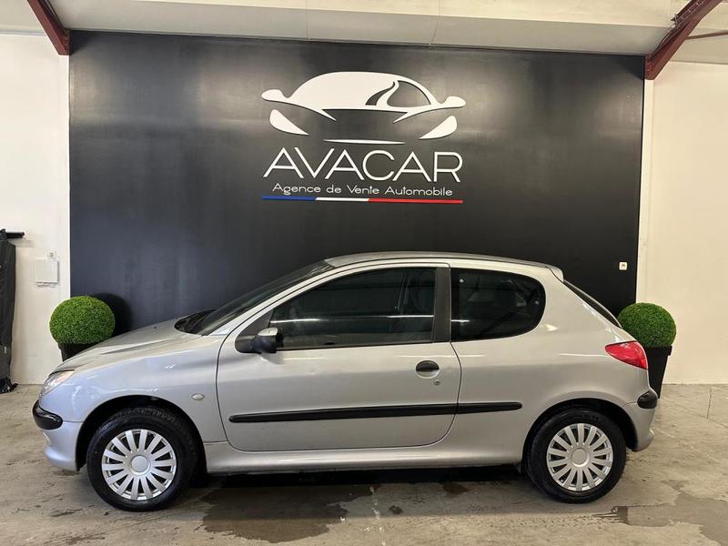 Peugeot 206 1.4 i 75cv / Distribution faite