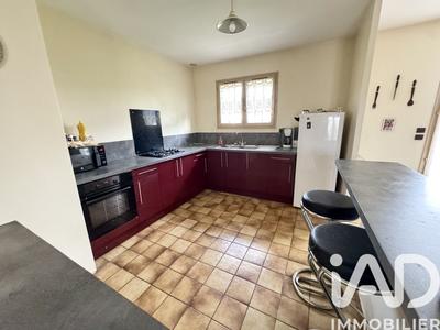 Maison - 88 m² - 4 pièces