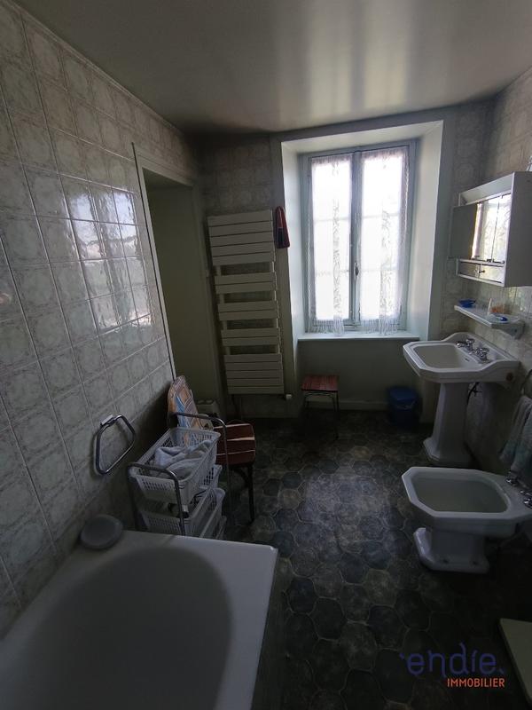 Maison - 195 m² - 7 pièces