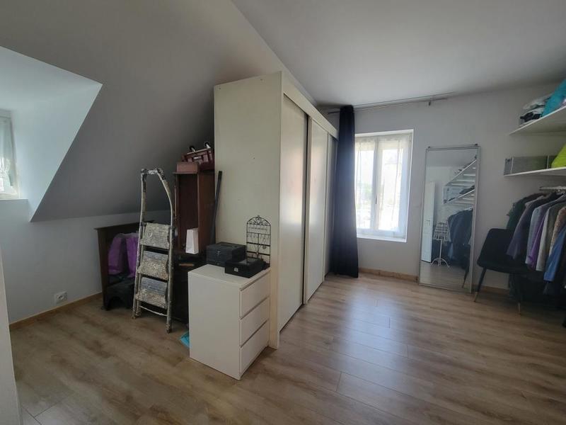 Maison - 215 m² - 10 pièces