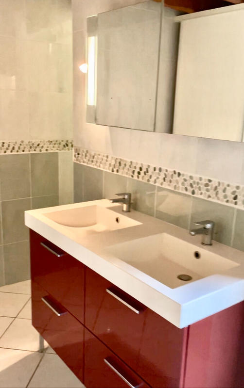 Maison - 217 m² - 5 pièces