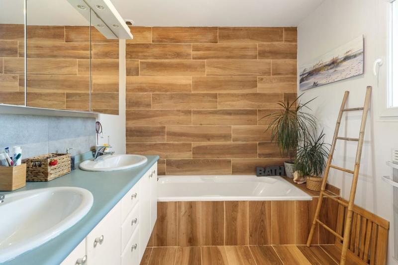 Maison - 224 m² - 7 pièces