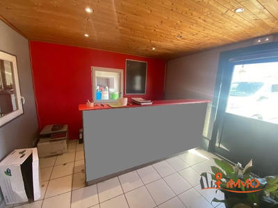 Local d'activités - 192 m²